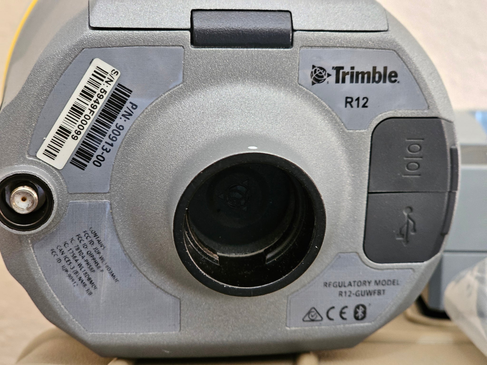 Trimble R12 UHF Reciver Base & Rover Kit – 9JA TOOLS & EQUIPMENT