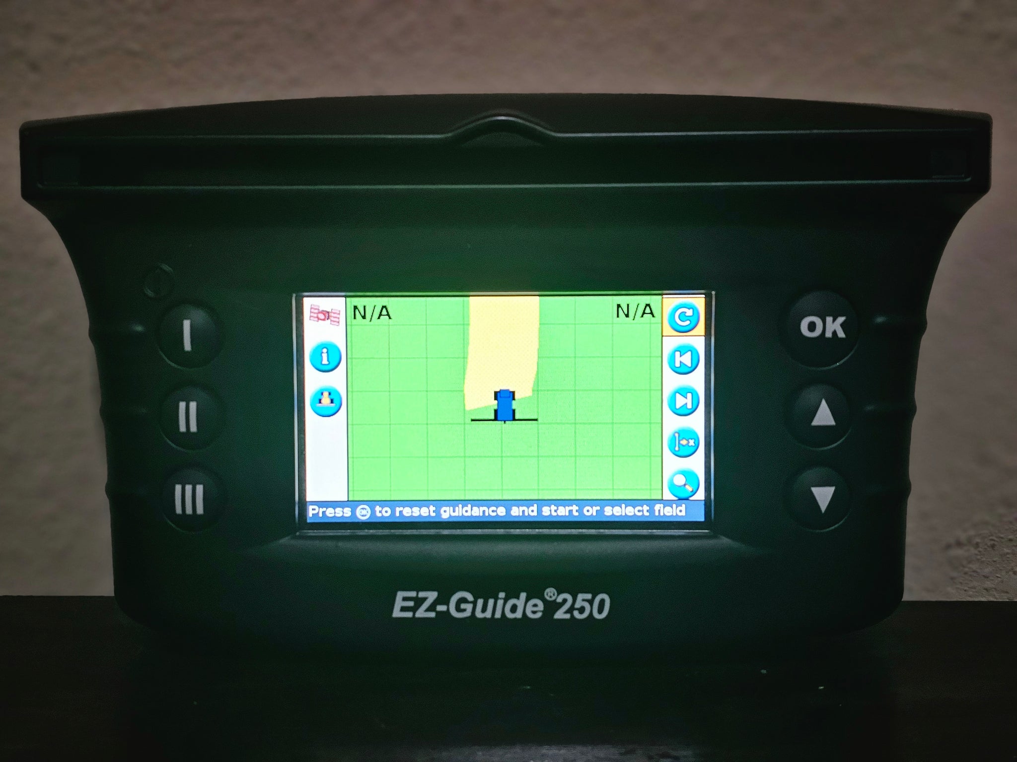 Trimble EZ-Guide 250 Display 92100-00 – 9JA TOOLS & EQUIPMENT